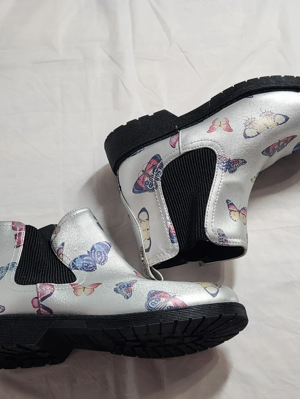 Girls' Madden NYC Silver Butterfly  Boots SZ 3